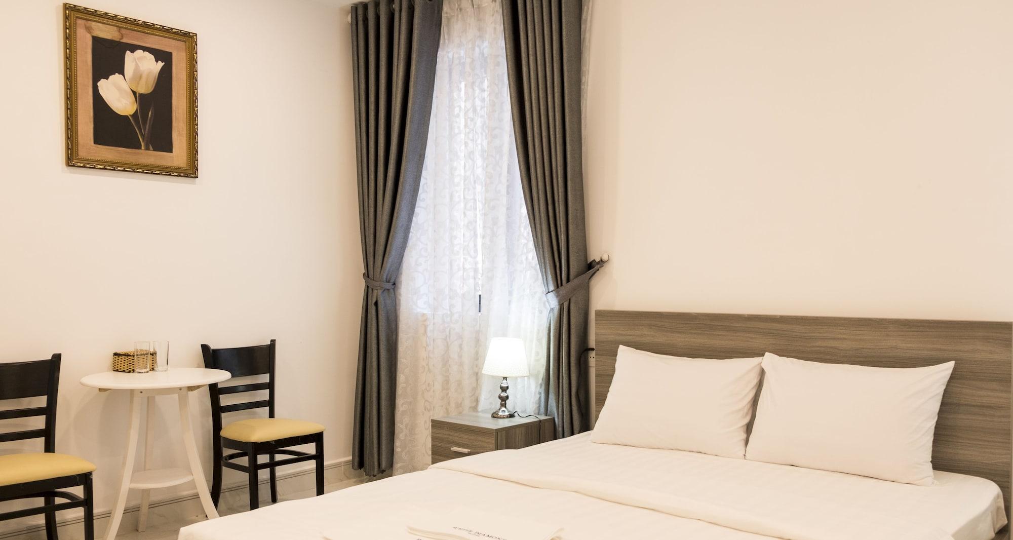 White Diamond Airport Hotel 3*