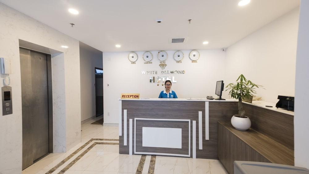 White Diamond Airport Hotel