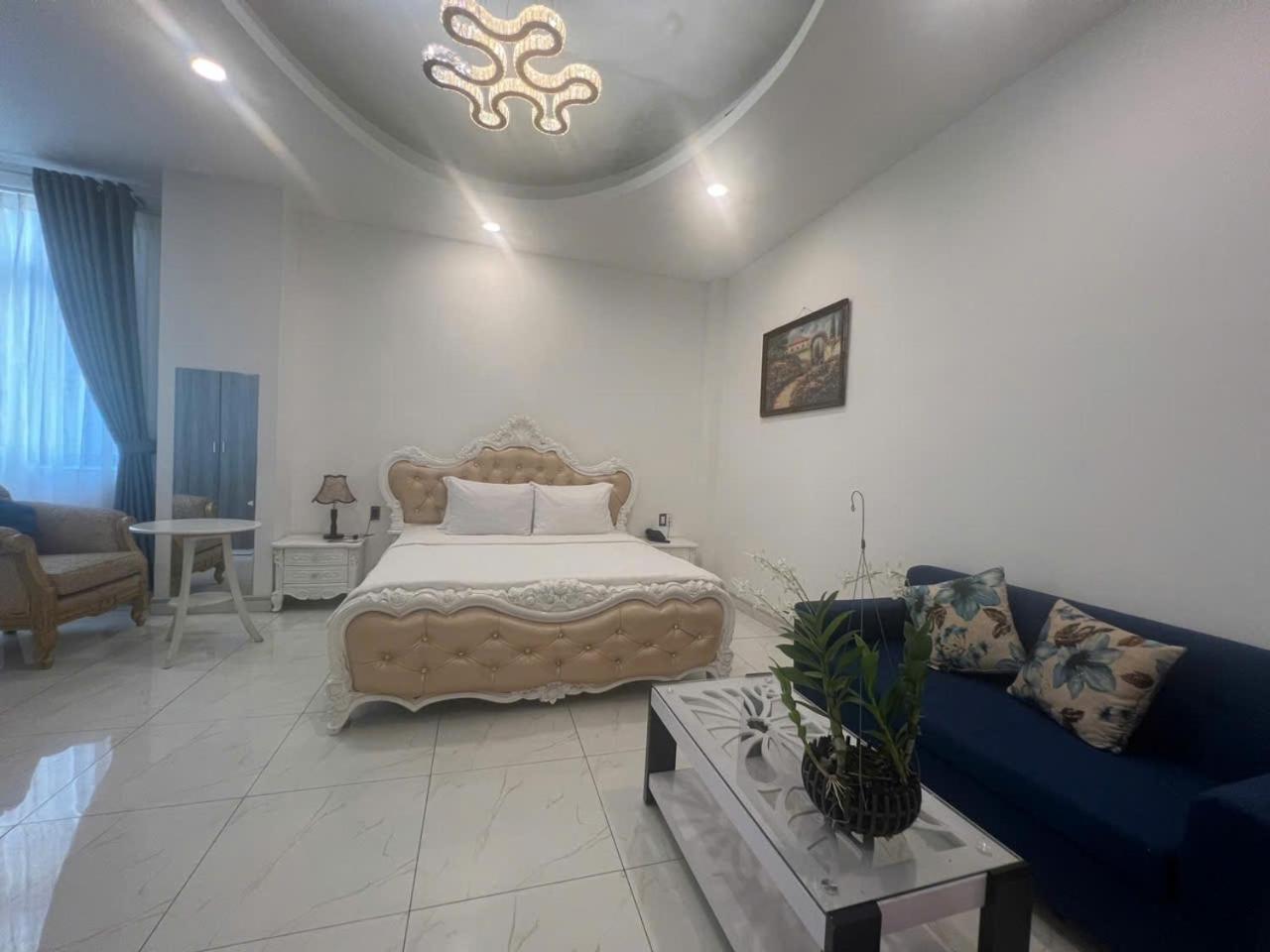 White Diamond Airport 3*