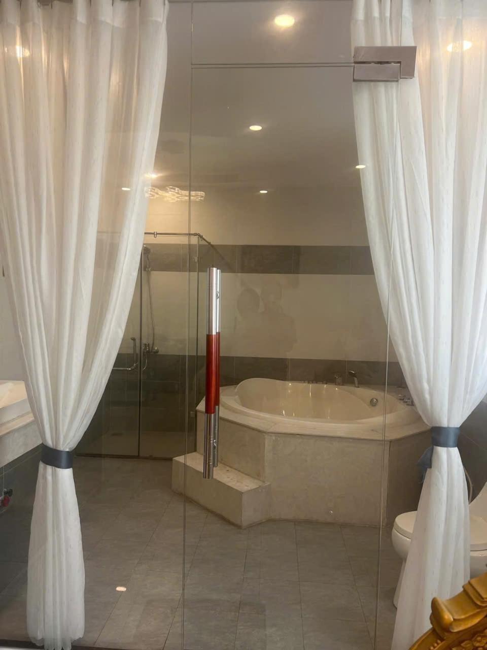 White Diamond Airport 3*