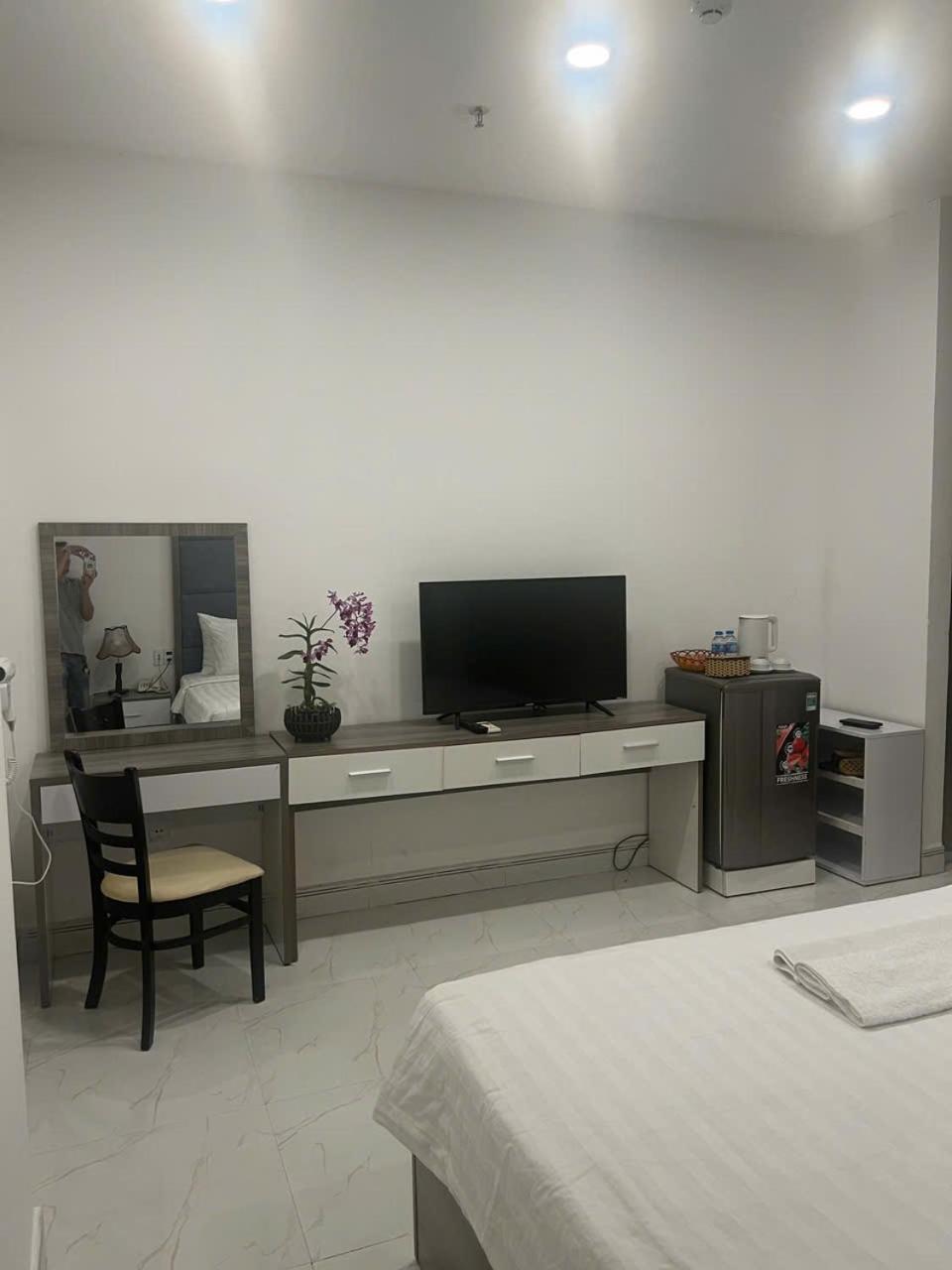 Hotel White Diamond Airport 3*