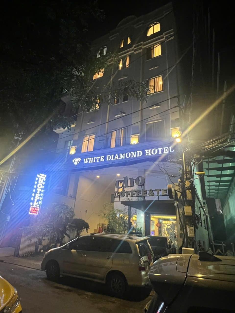 White Diamond Airport Hotel 3*