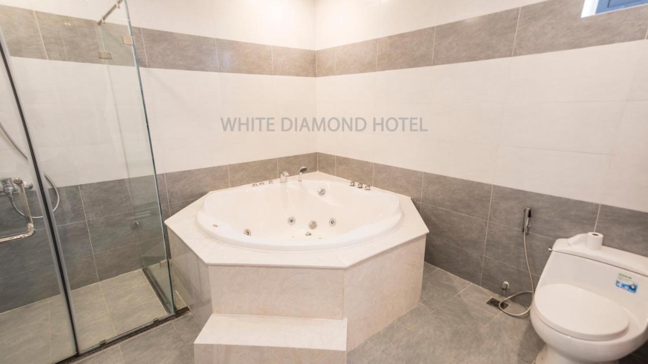 White Diamond Airport